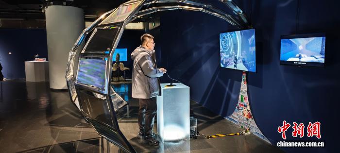 全国大学生科技美术创新设计作品展在津开幕