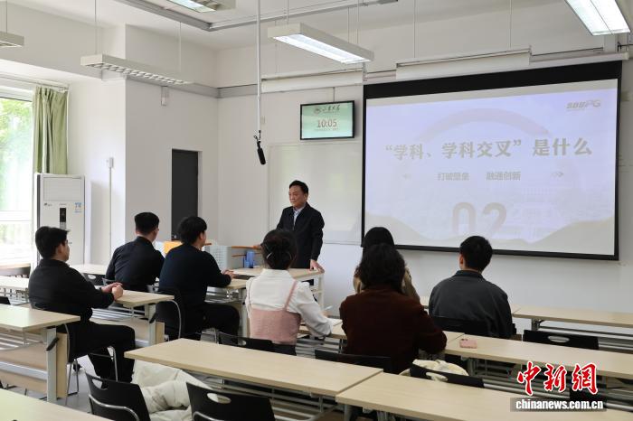 中国博士生跨专业修读硕士成新趋势