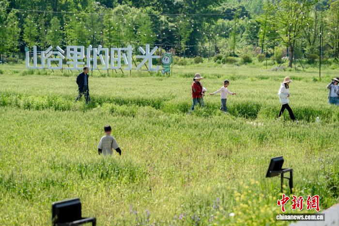 “少年金陵游” 江苏南京解锁义务教育阶段中小学首个春假“打开