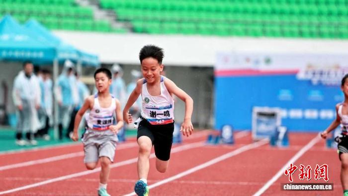 2026年中国田径大众达标系列赛在肇庆举行