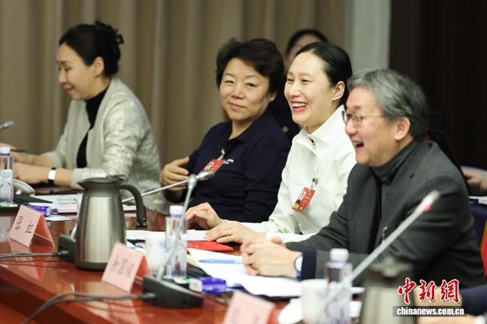 （全国两会）王励勤：体育工作也是民生工作