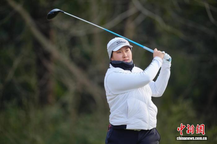 女子中巡东方宁波挑战赛开杆 任怡嘉首轮领先