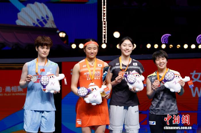 羽毛球亚锦赛：中国选手2金2银2铜收官