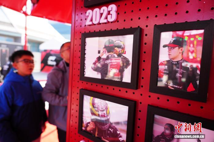 手持“超级驾照”畅行申城 上海正式驶入F1时刻