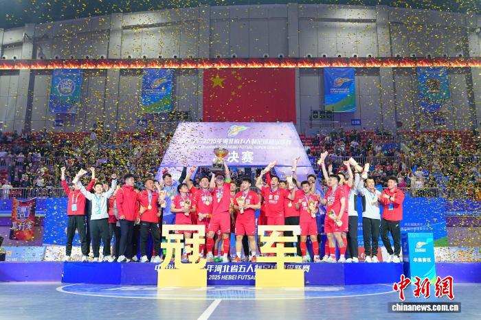 中国民间“超”级联赛为何热潮迭