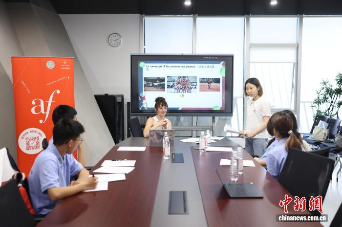 四位中网球童代表将登上2026年法网赛场