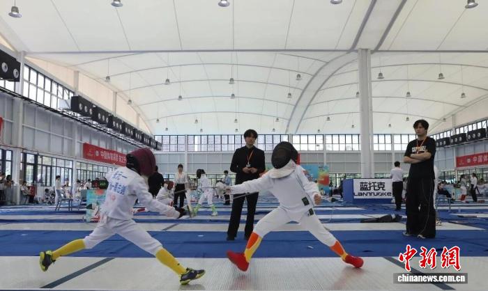 全国近千名击剑健儿齐聚广州从化