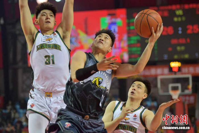 CBA东北德比之战 吉林主场力克辽宁