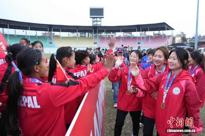 友谊足球赛拉开尼泊尔中国新年系列庆祝活动序幕