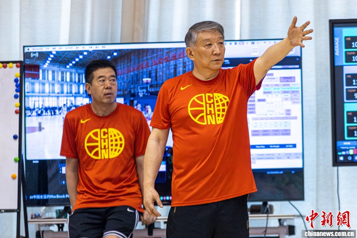 宫鲁鸣谈世界杯备战：张子宇很特