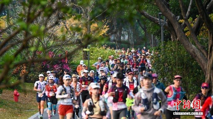 海内外数千名跑者羊城竞速