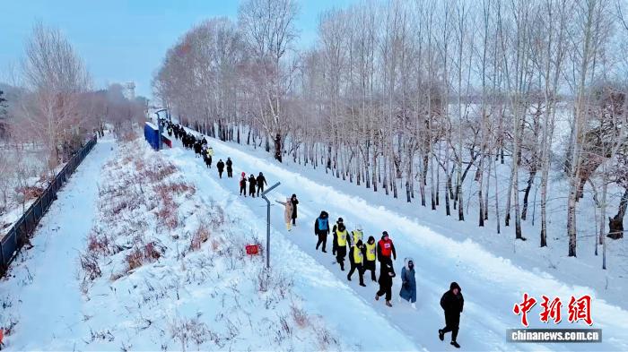 “中国第一龙乡”嘉荫举办界江冰雪森林穿越超级联赛