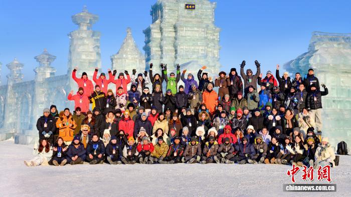 国际百余位艺术家齐聚冰城 共创