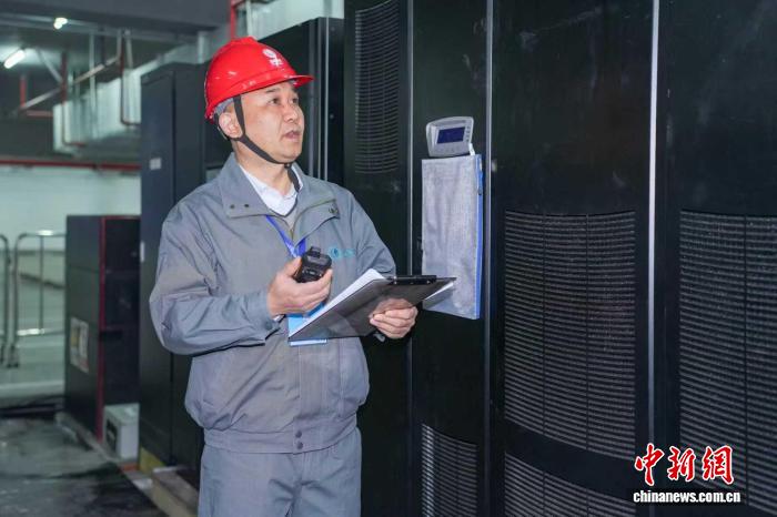 全国劳模吴志民：守护“世界超市”的万家灯火