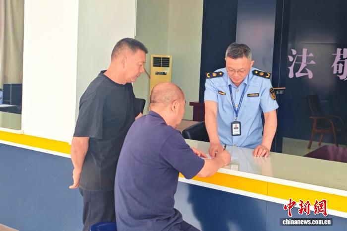 江西首家水上“一站式”解纷中心启动运行