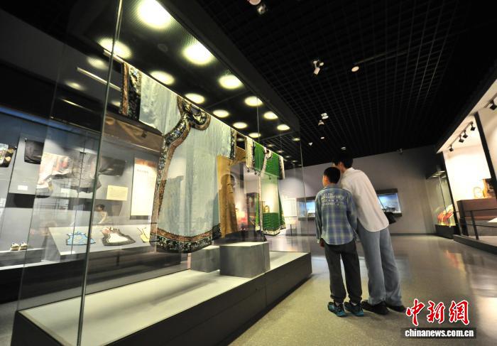 读书看展学艺 吉林连推三大“百场”惠民文化活动