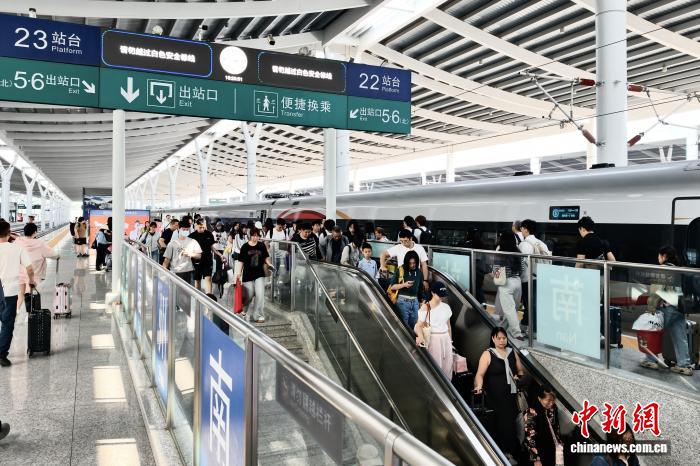5月3日中国跨区域人员流动量预计约3亿人次
