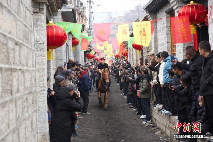 娘子关下马蹄疾 “Z世代”策马接棒