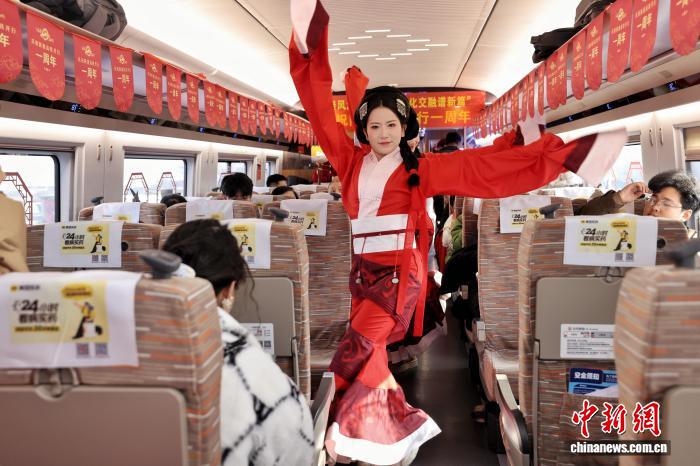 陕港高铁开行一周年 累计开行730列