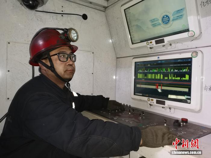 500米井下 “煤亮子”告别“黑煤面”