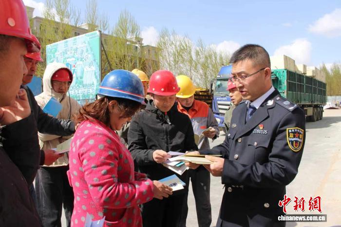 内蒙古创新“治欠”新模式 让农牧民工“薪”安不忧“酬”