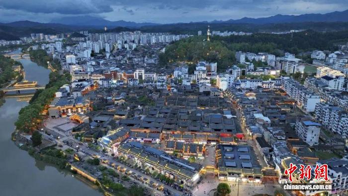 福建泰宁：“法律绣娘”穿针引线 织就千年古城守护网