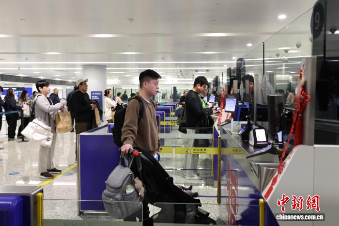 2025年浙江免签入境外国人超28万人次 同比增长118.9%