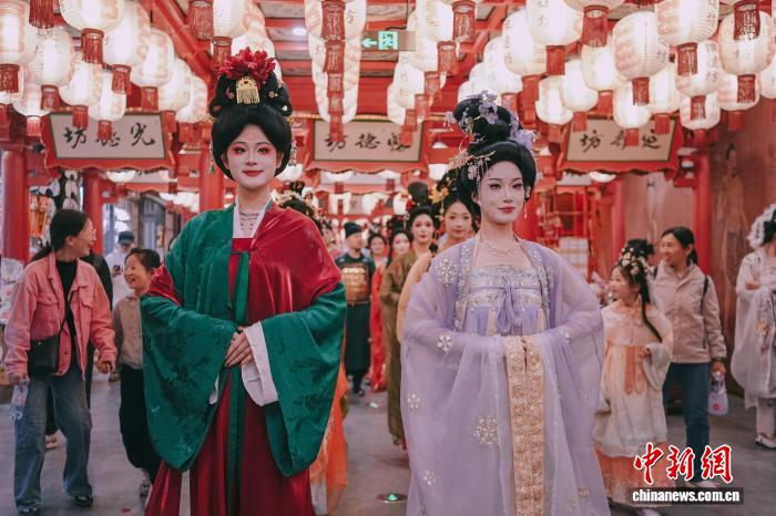 西安：科技融唐景 沉浸式文旅体验受热捧