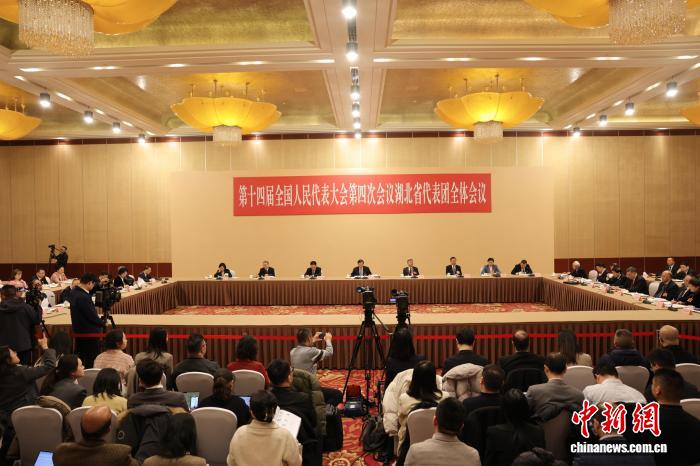 （全国两会）湖北团开放日：“创新”成热议关键词