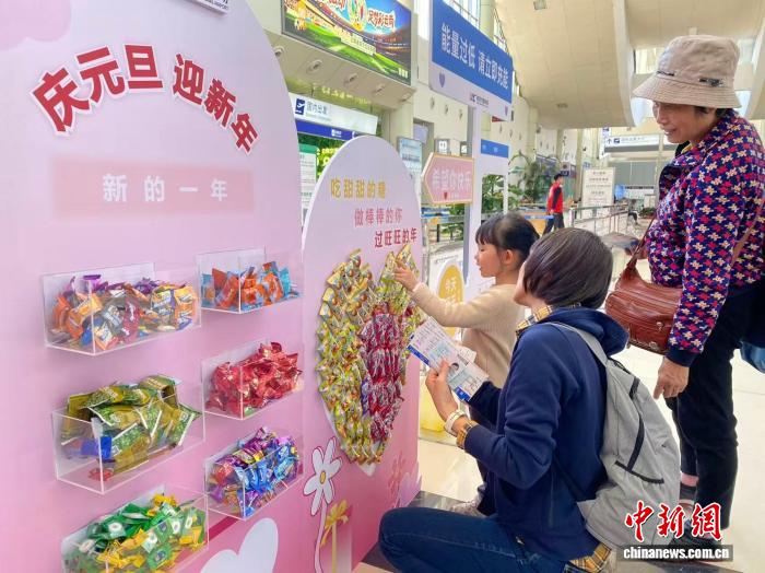 云南各机场元旦假期迎客超61万