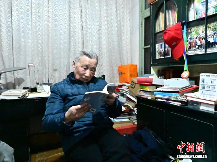 儿童文学“常青树”卓列兵：执笔半个世纪 种出童话森林