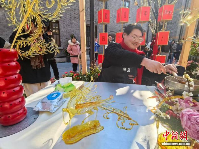 张园海派新春游园会启幕：“游园观艺”与摩登秀场共迎马年新春