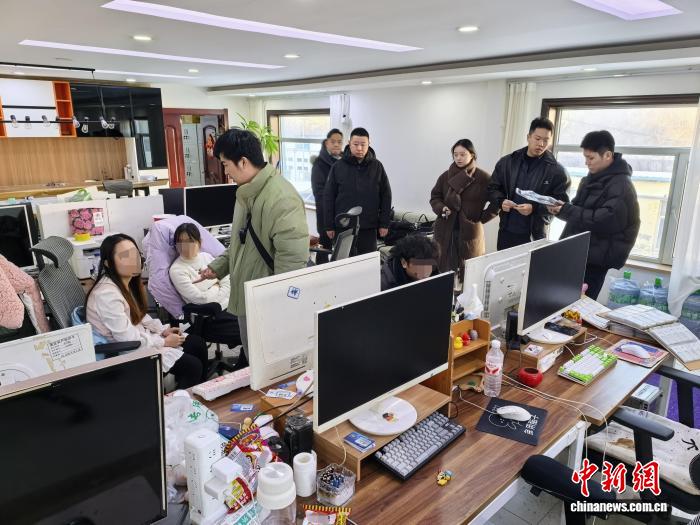 游戏“账号工厂”覆灭 上海警方跨省全链条摧毁一游戏黑灰产犯罪