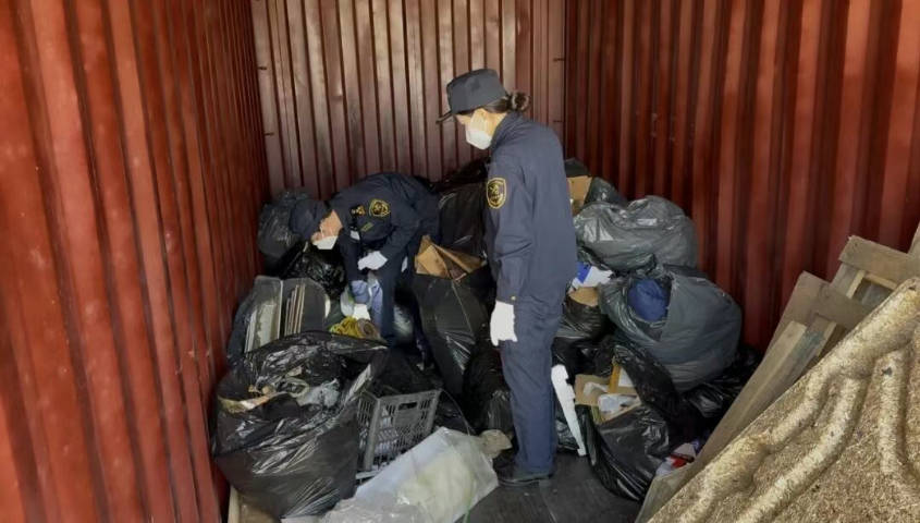 宁波北仑海关查获800千克洋垃圾