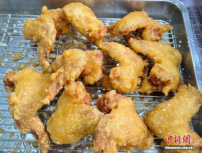 潮汕腐乳鸡翅走红 吸引海内外食客