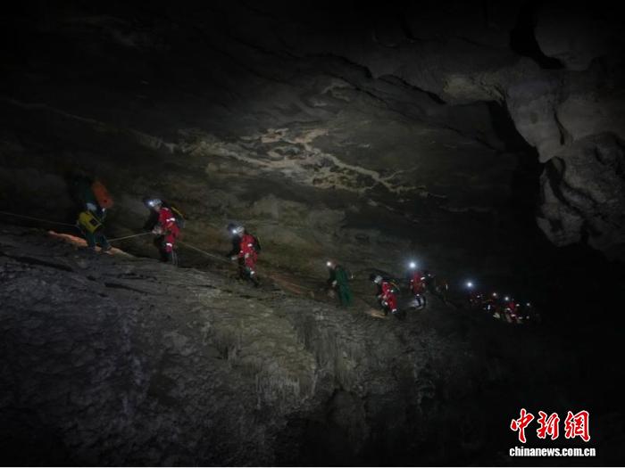 28名航天员参训 中国首次航天员洞穴训练亮点多