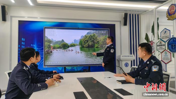 广西阳朔“AI智慧警务”助12