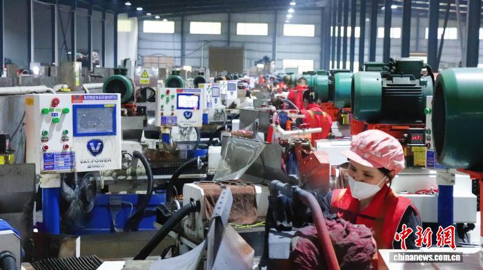 （八闽千姿）探访“中国刀剪之乡”柘荣：百年铁火淬新智