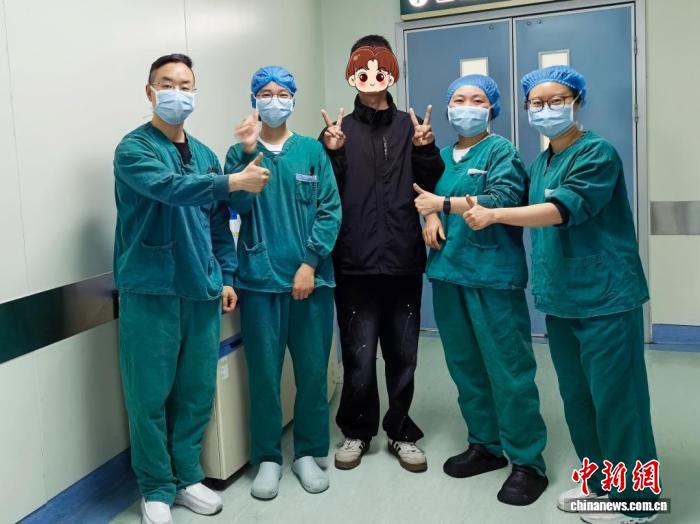 国际护士节，ICU门铃被外卖小哥按下