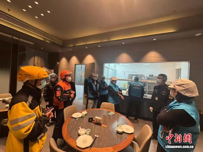 江苏外卖骑手变身“食安哨兵” 近5000人参与食品安全监督