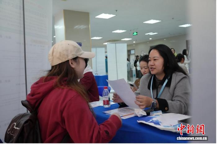重庆“引才专列”驶入山东 续写“山海情”新篇
