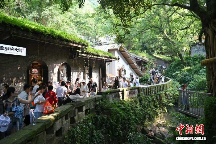 三百年古村落金刚碑的“新旧共生