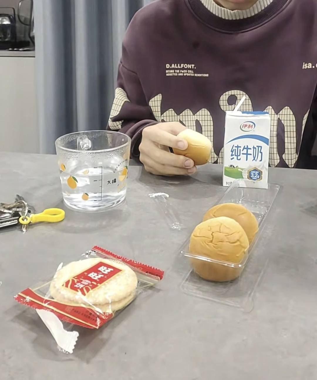从“雪饼配牛奶”到“火锅+烤肉