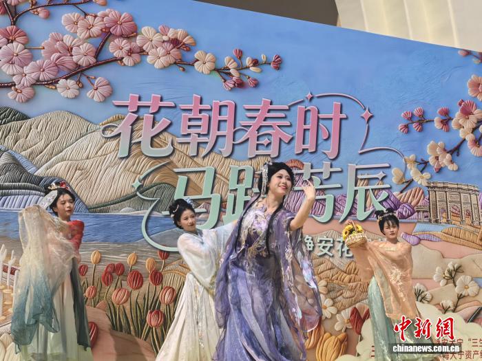 花朝节开启沪上春日雅集：十二花神巡游、机器人踏水起舞