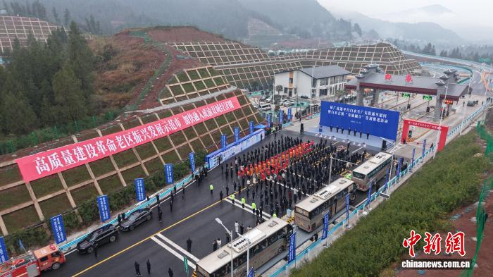 镇广高速公路平昌白衣至广安段通车