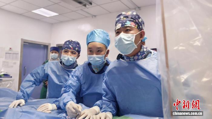 西藏首例！西藏军区总医院以生物