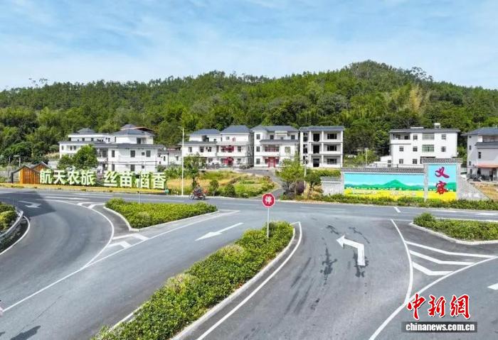 （乡村行·看振兴）广东义容镇：农业强镇促蝶变