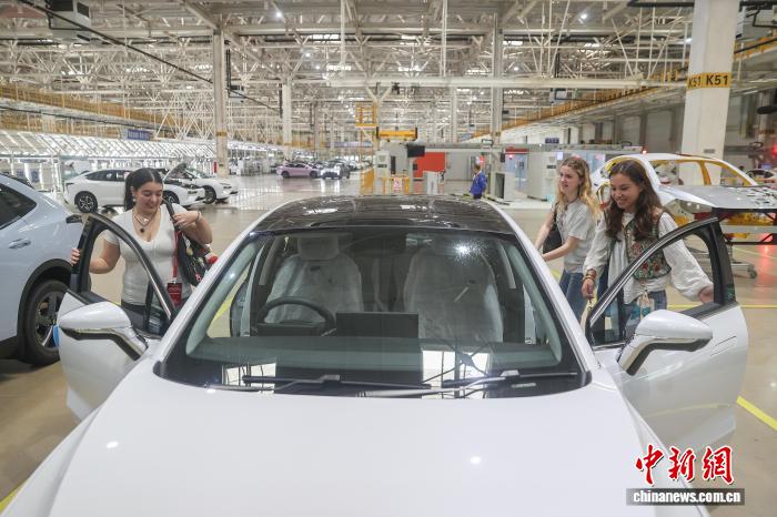 多国青年江西参访：从田间地头到智能工厂 感知发展脉动