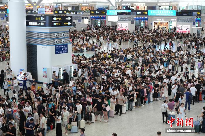端午当天深圳铁路多项数据刷新历史纪录