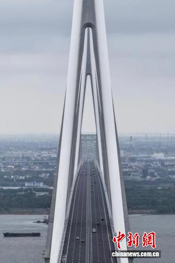 长江下游过江通道建设按下“加速键”